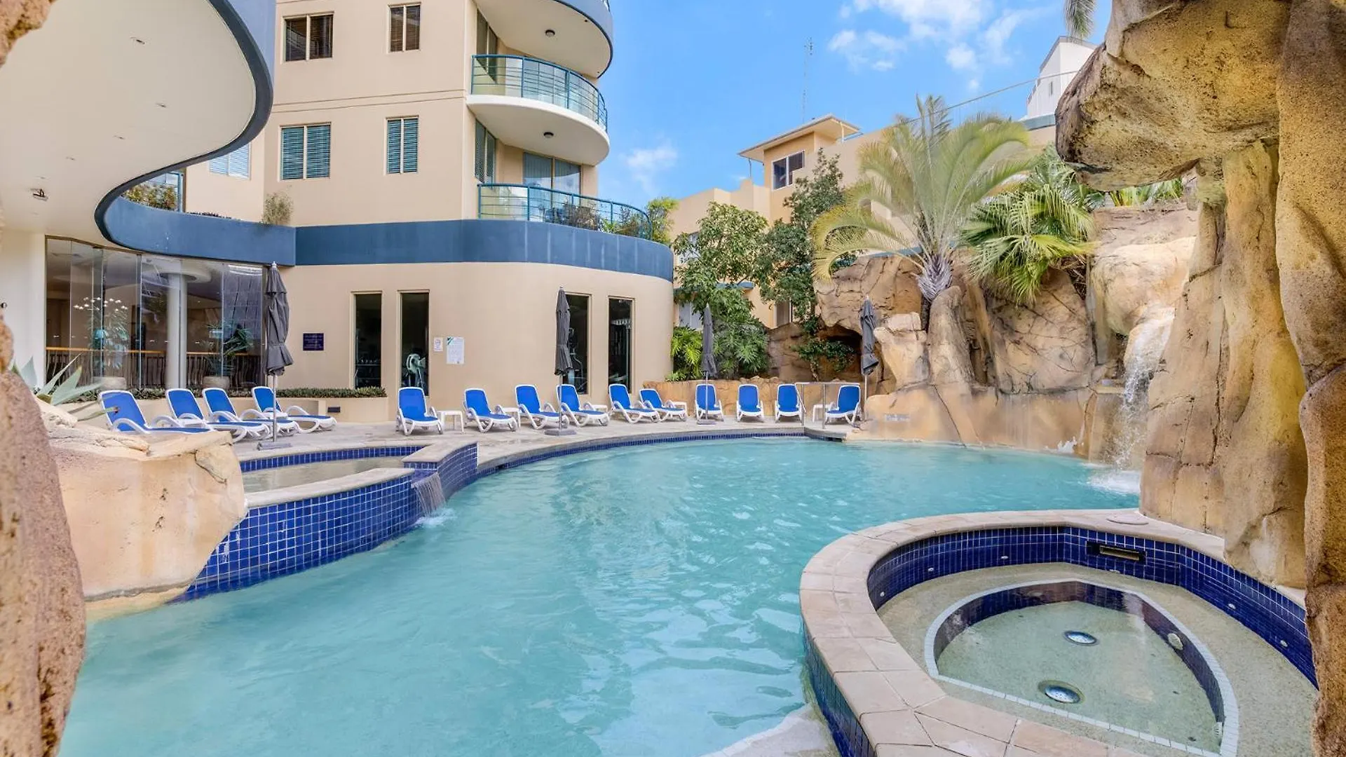 Landmark Resort Renovated Beach Apartment Mooloolaba