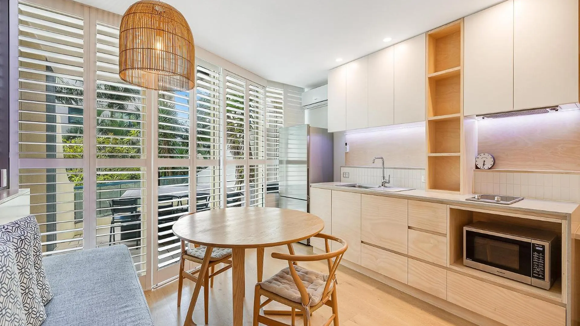 Landmark Resort Renovated Beach Apartment Mooloolaba
