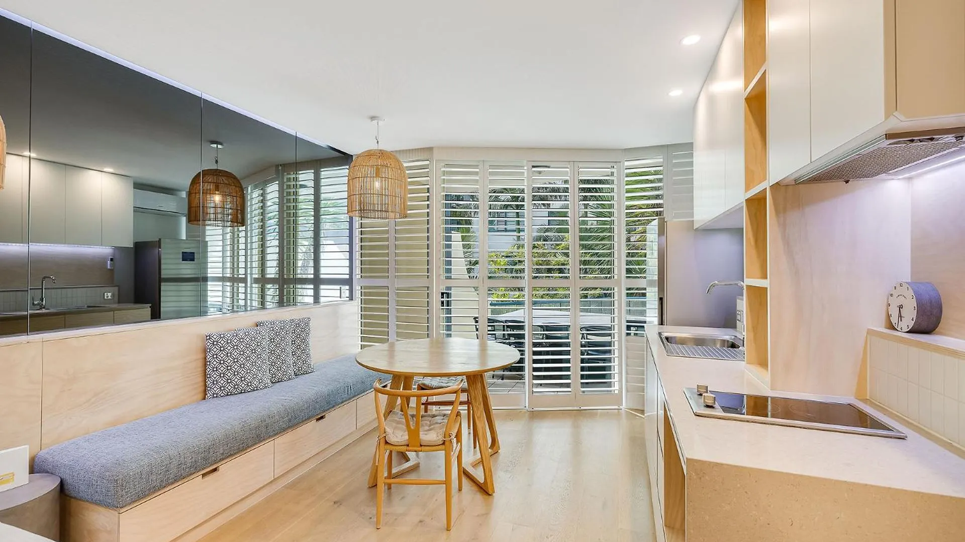 Landmark Resort Renovated Beach Apartment Mooloolaba Australia
