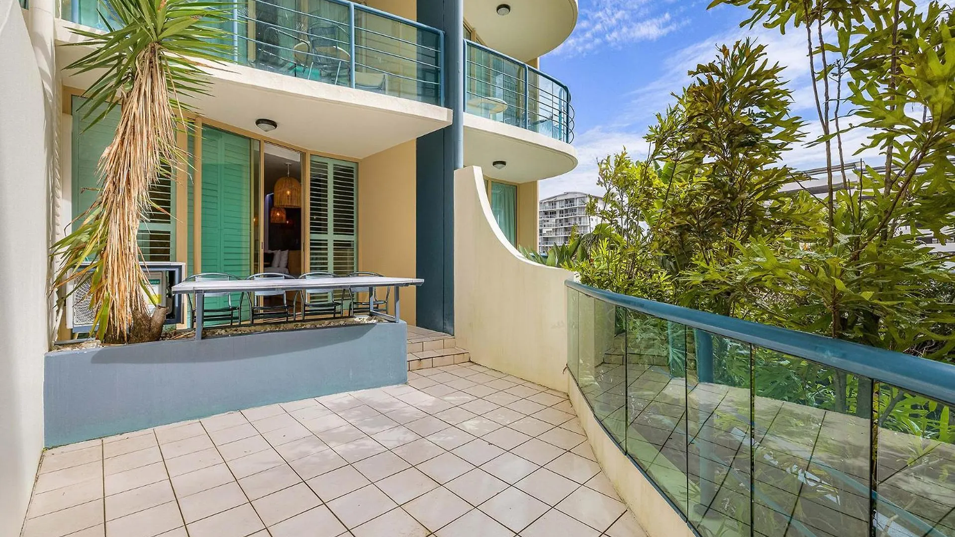 Landmark Resort Renovated Beach Apartment Mooloolaba Australia